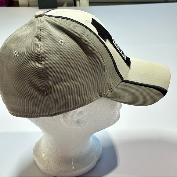 Nike 2009 NCAA UNC Men's Basketball Natl Champions Hat Ofc Locker Room Hat - Picture 3 of 8